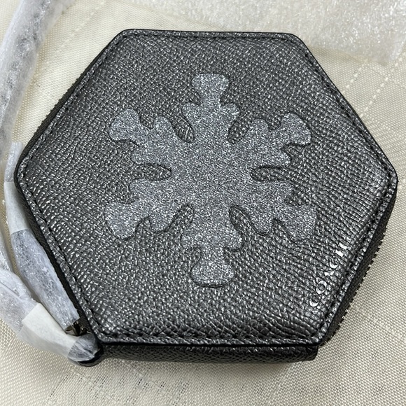 Coach Snowflake Coin Case - Picture 4 of 6